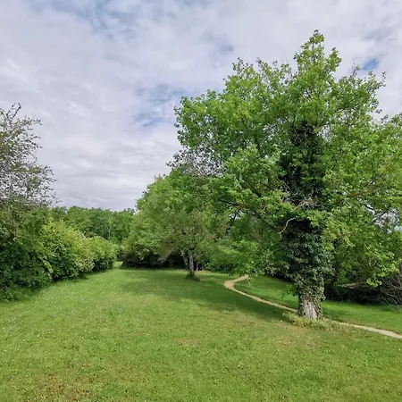 Gite En Pleine Nature, A La Douceur Des Chenes Maubec  Esterno foto